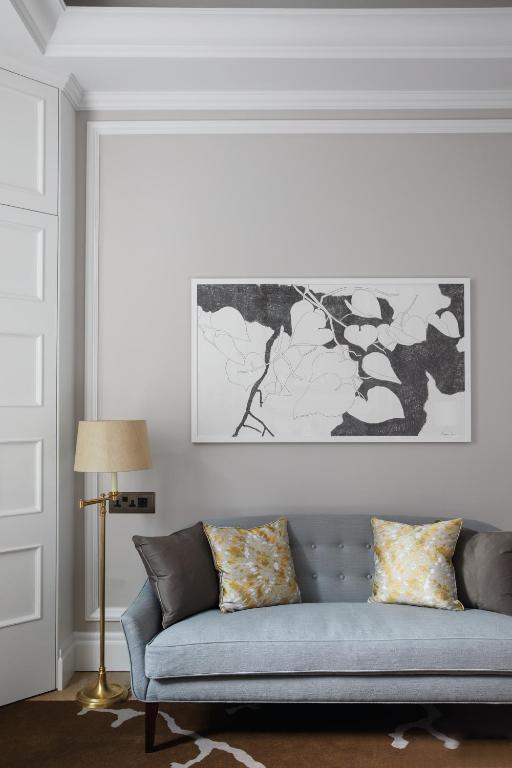 Deluxe Room - Image 2