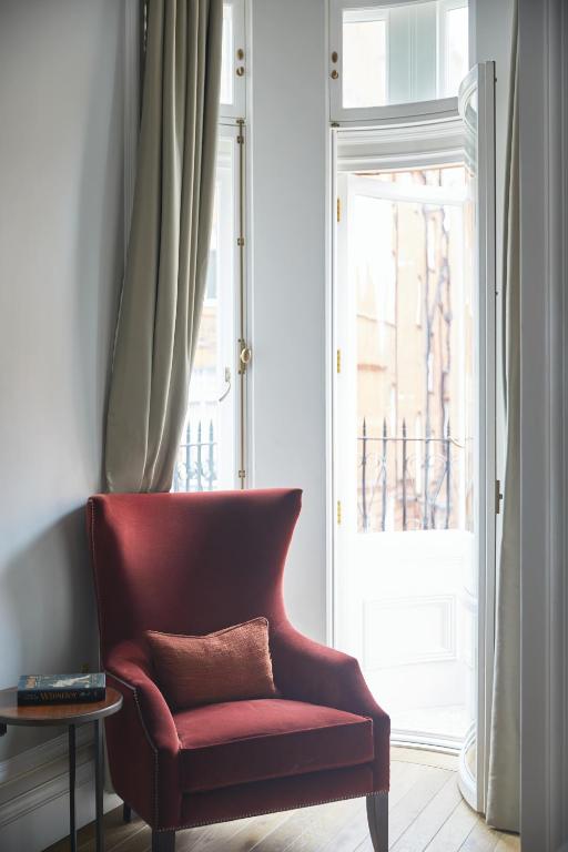 Deluxe Twin Room - Image 1