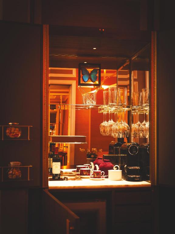 Deluxe Twin Room - Image 2