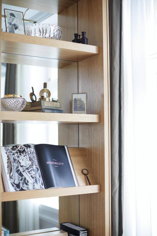 Junior Suite - Image 2