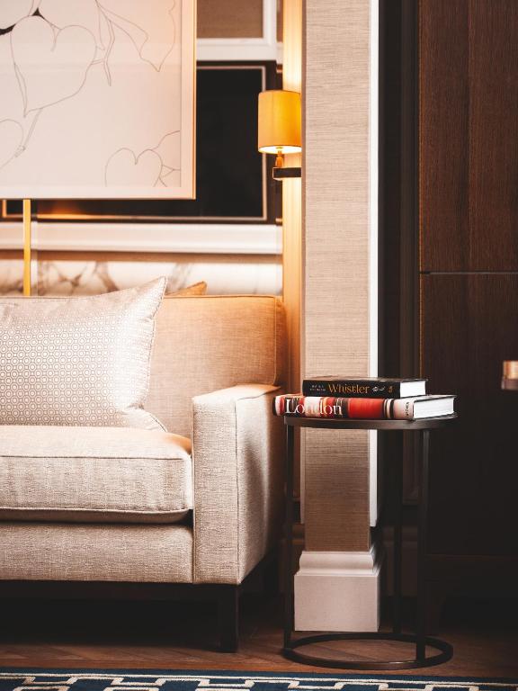 One-Bedroom Suite - Image 10