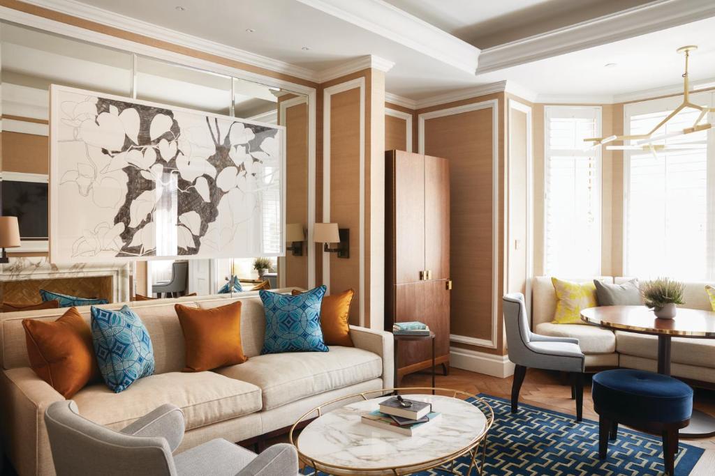 One-Bedroom Suite - Image 8