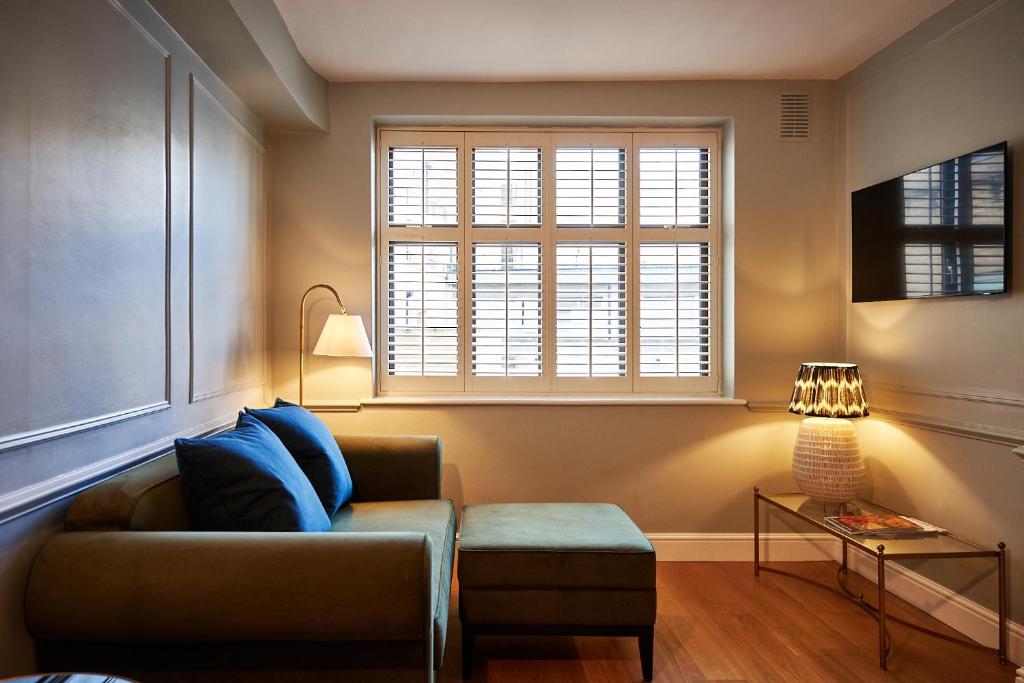 One-Bedroom Apartment - Image 1