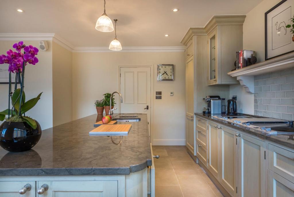 Penthouse Apartment - Image 9