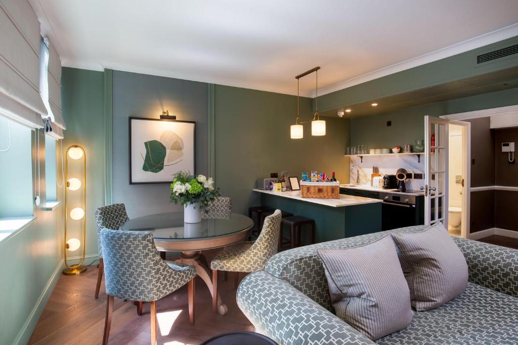 Two-Bedroom Apartment - Image 1