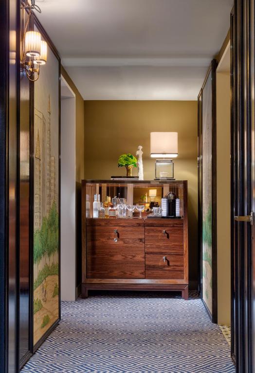 Premier Suite - Image 4