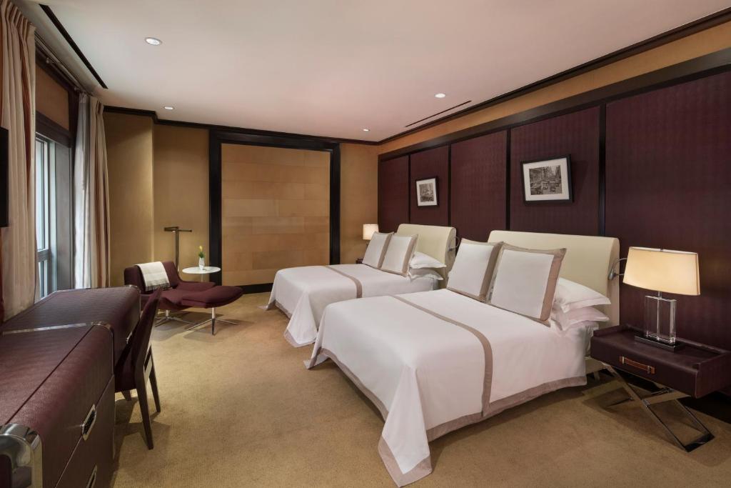Deluxe Double Room with Two Double Beds - Image 3