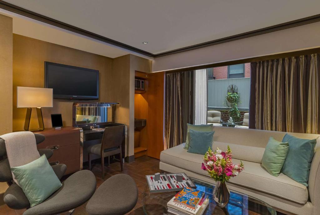 One-Bedroom Garden Suite with Terrace - Image 5