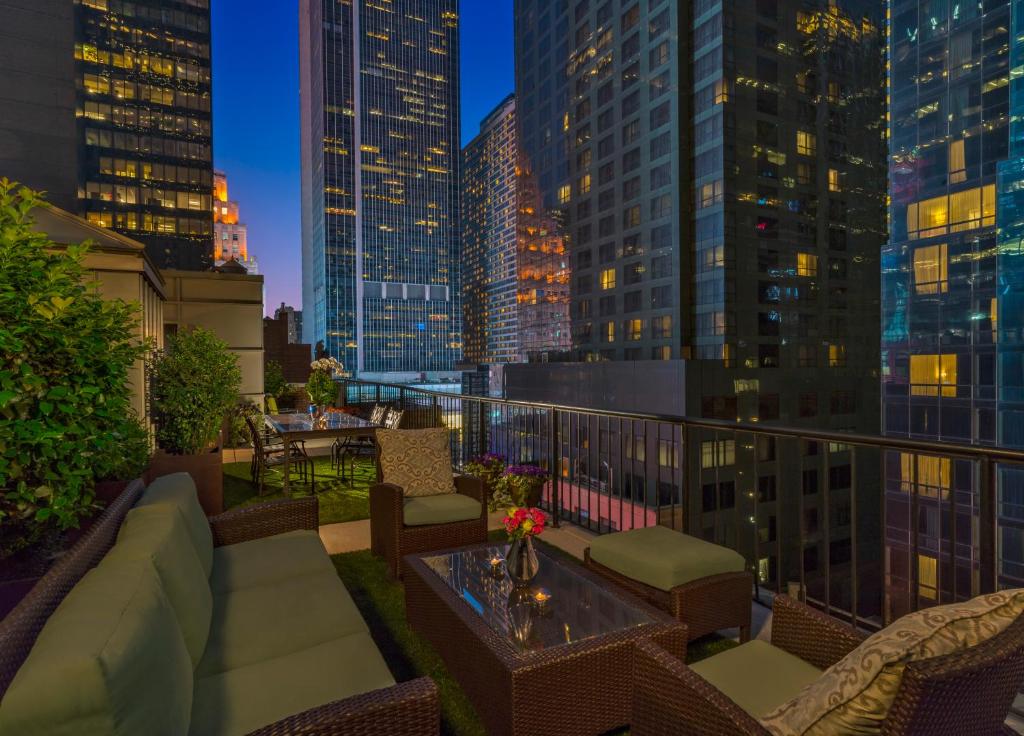 One-Bedroom Producer Penthouse Suite - Image 2