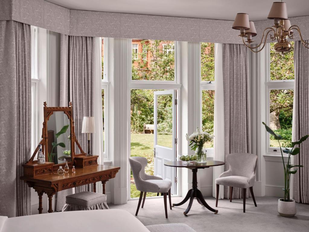 Chelsea Garden Suite - Image 6