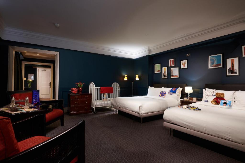 Superior Double Room with Two Double Beds - Image 1