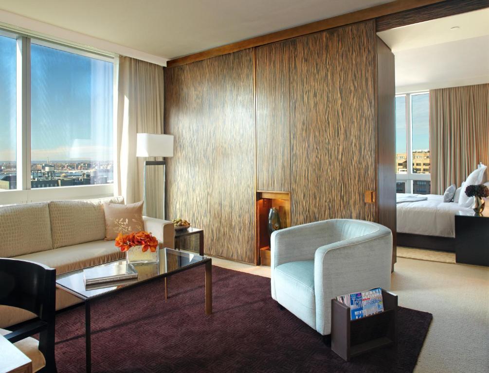 Skyline View One-Bedroom Suite - Image 5