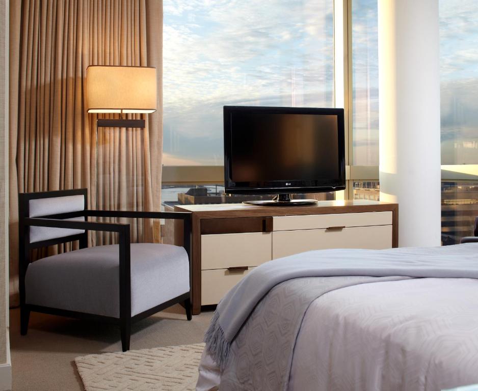 Skyline View Two-Bedroom Suite - Image 8