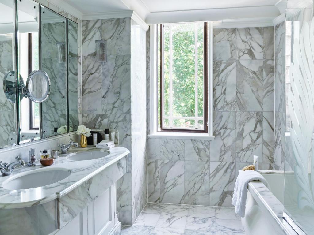 Belgravia Terrace Suite - Image 8