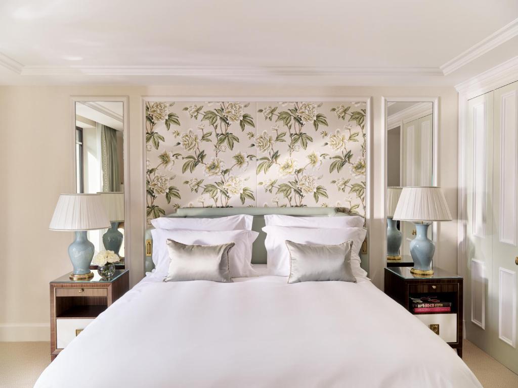 Deluxe King Room - Image 3