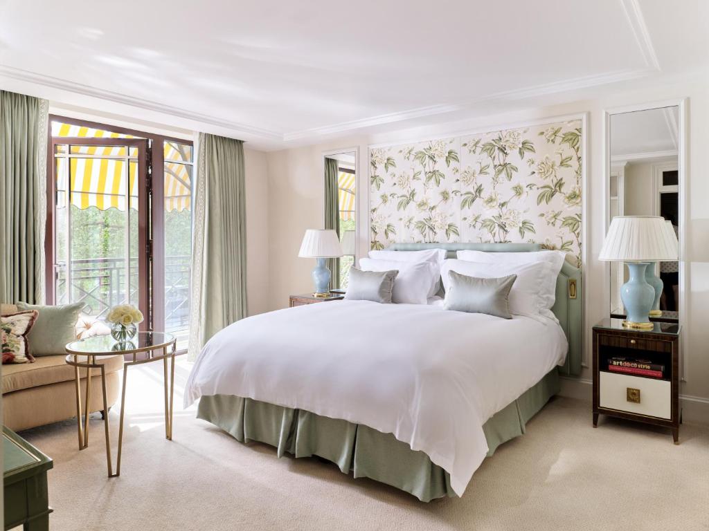Deluxe Park View Room - Image 6