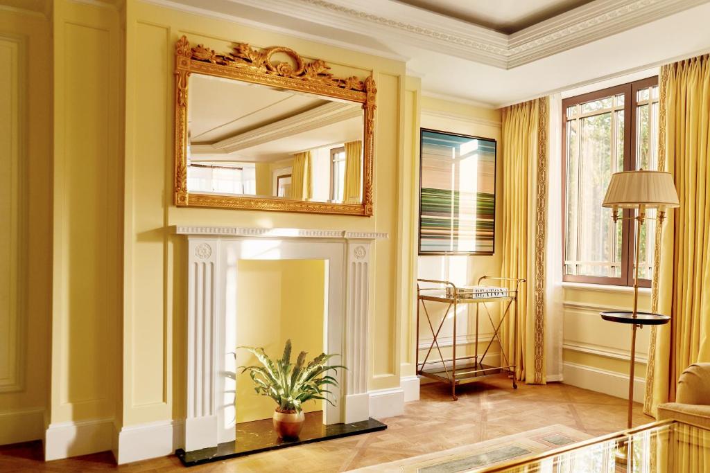 Dorchester Suite - Image 5