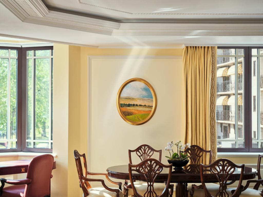 Dorchester Suite - Image 9