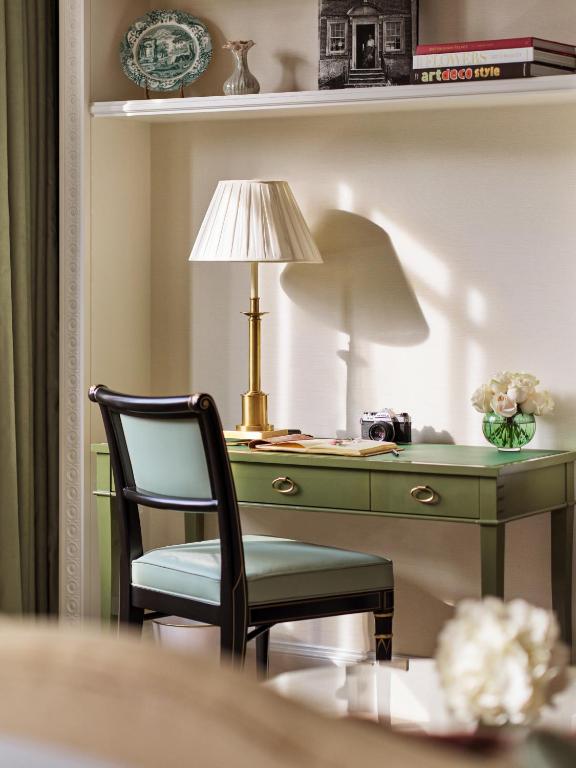 Executive King Room - Image 8
