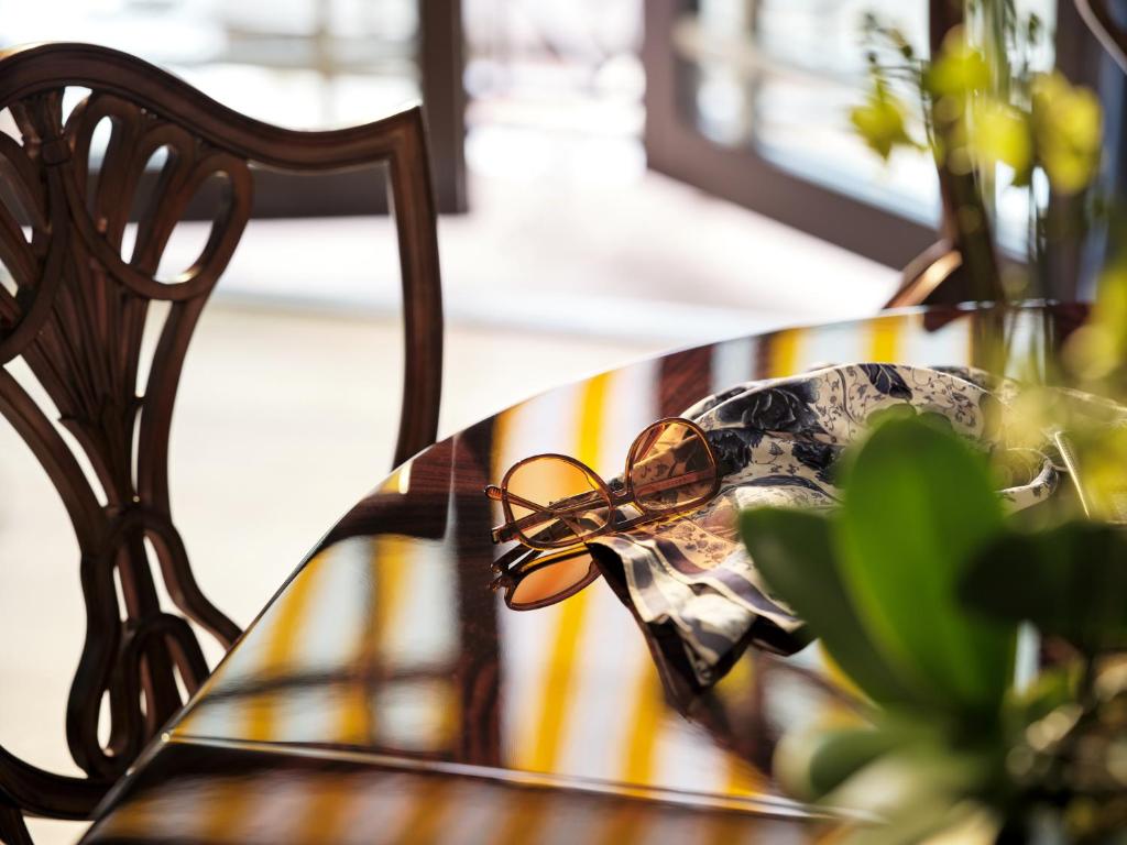 Hyde Park Suite - Image 4