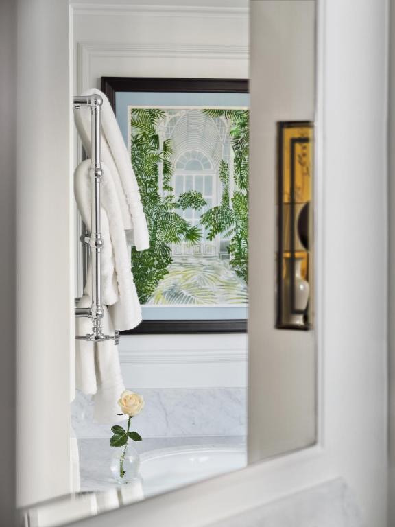 Mayfair Suite - Image 10