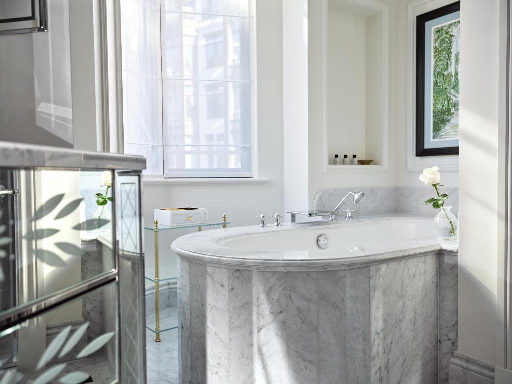 Mayfair Suite - Image 11