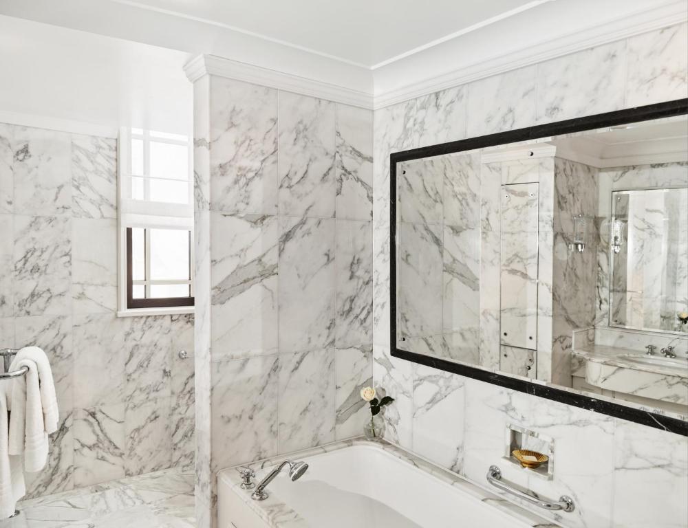 Superior Junior Suite - Image 3