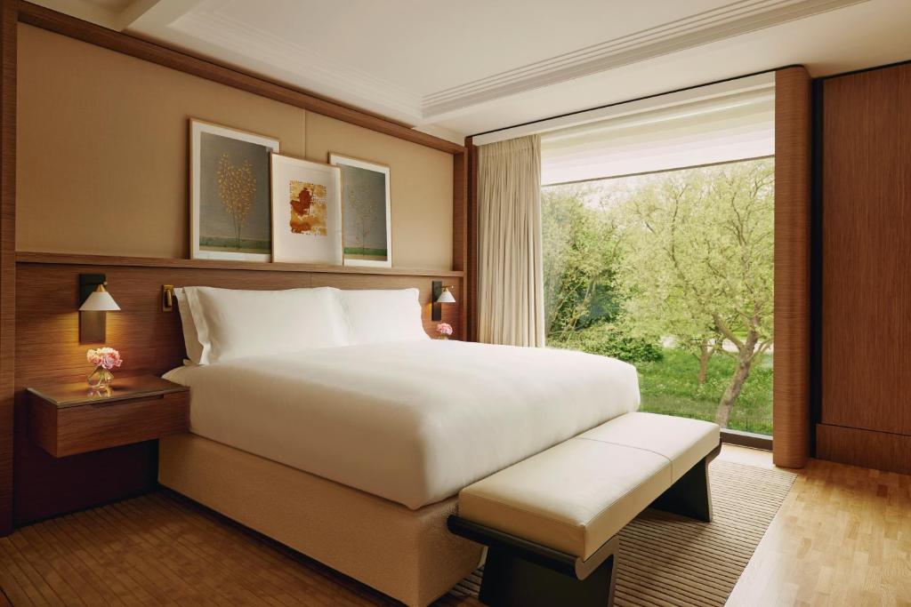 Deluxe Park Junior Suite - Image 3