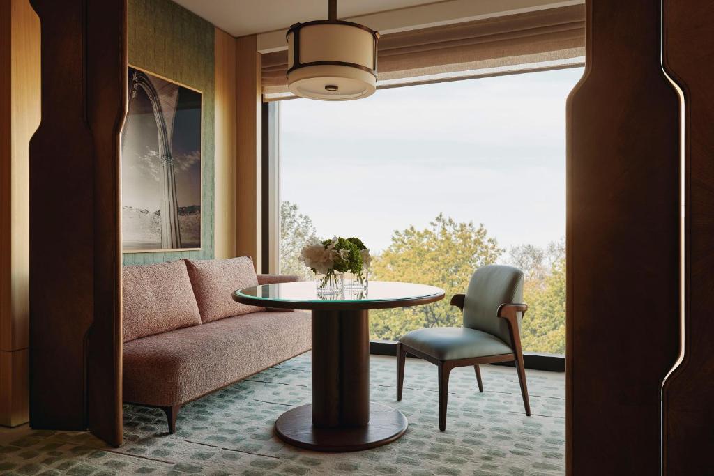 Park Junior Suite - Image 2
