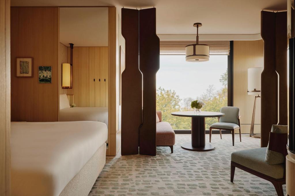 Park Junior Suite - Image 1