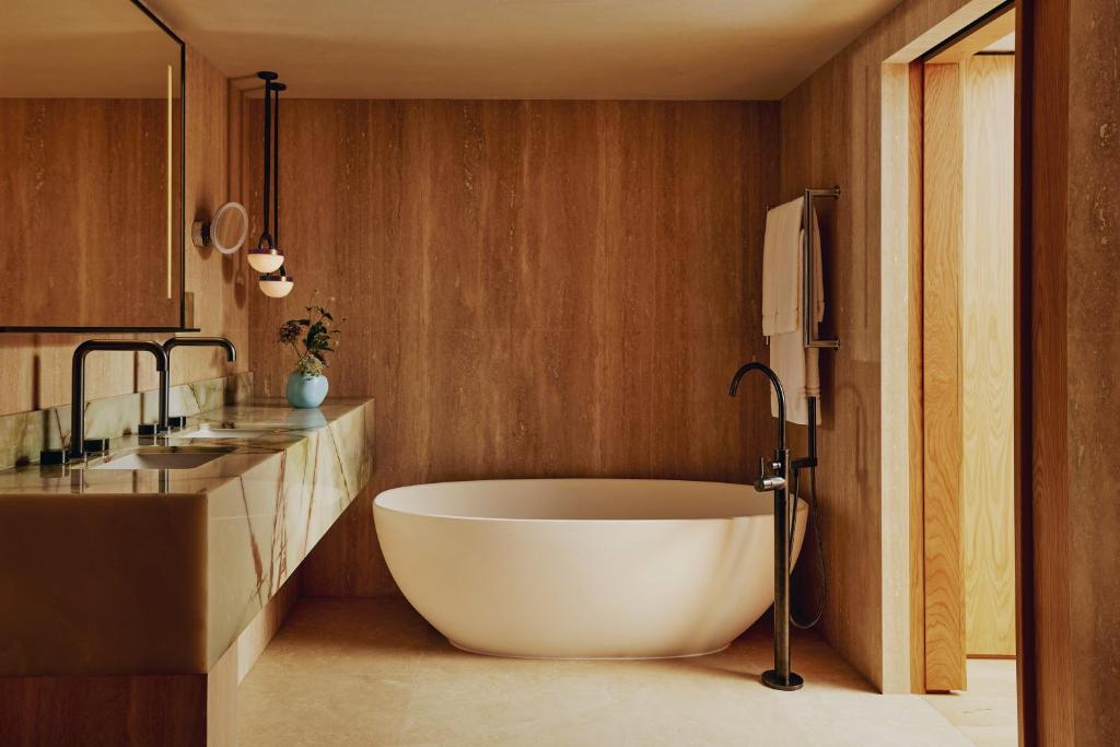 Two Bedroom Corner Suite - Image 1