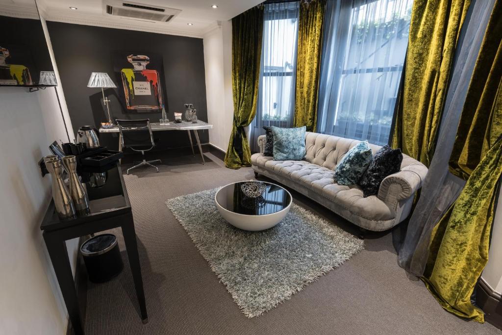 Drop Dead Gorgeous Splash Suite - Image 4