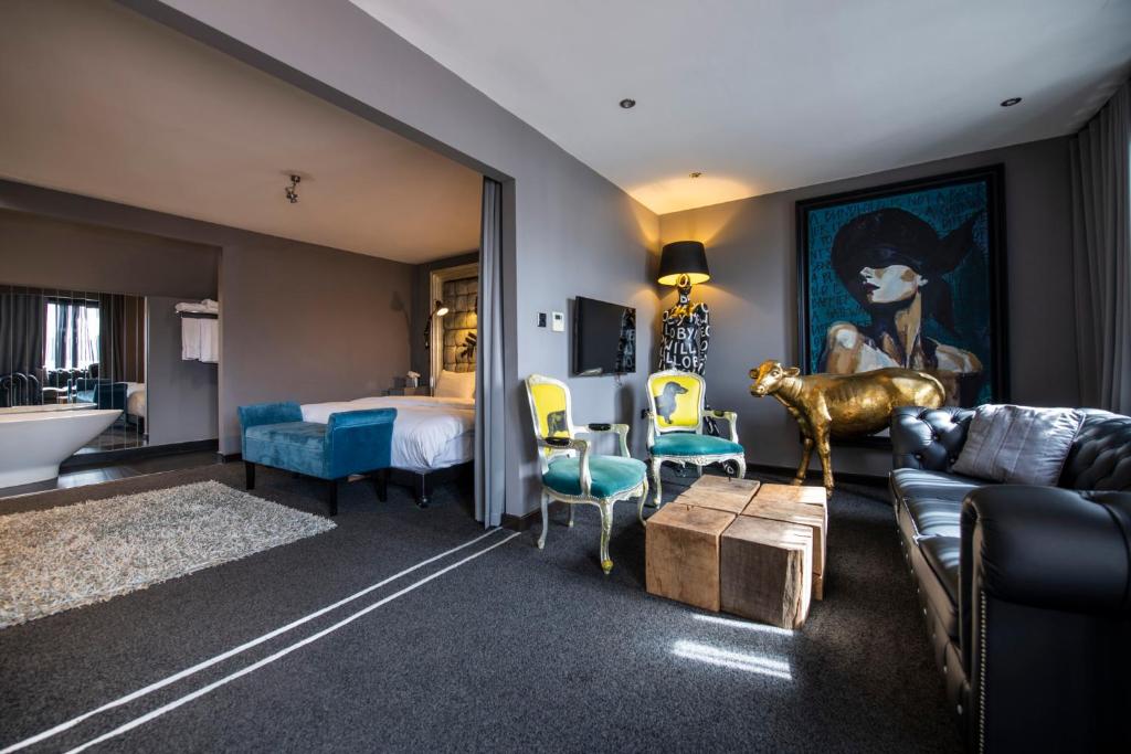 Jimmie Martin Penthouse Suite - Image 9