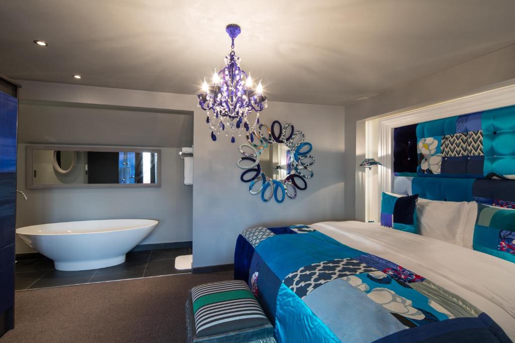 Squint Penthouse Suite - Image 1