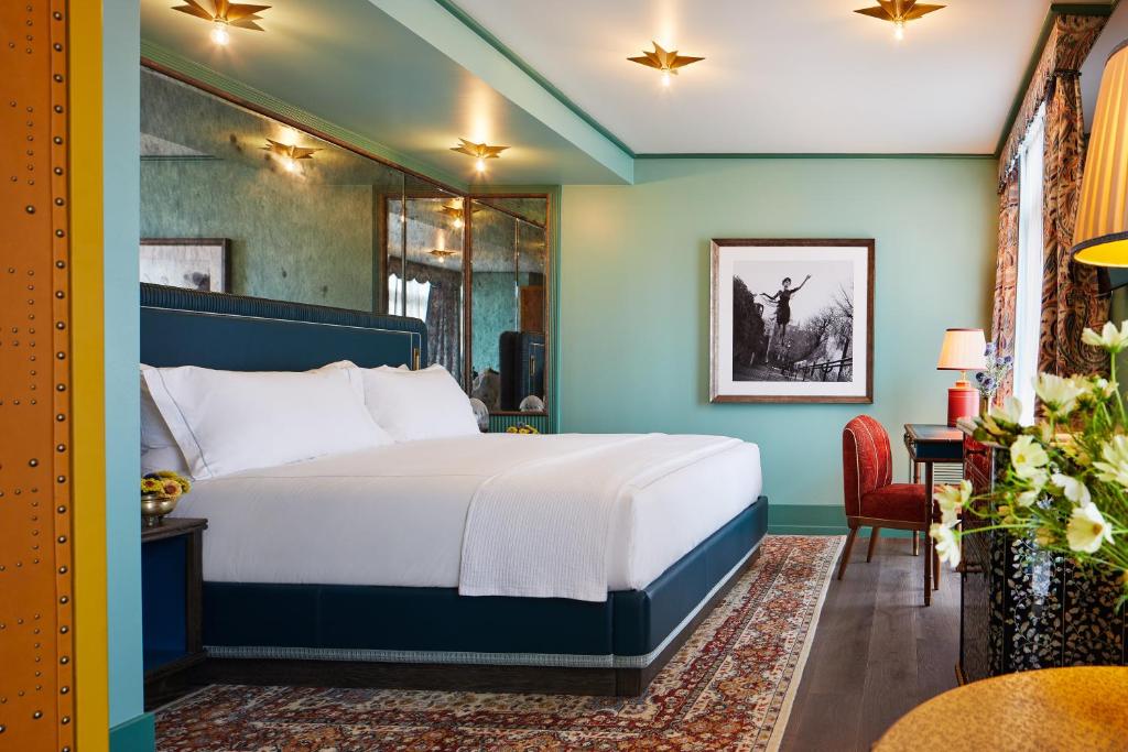 Grand King - Image 1