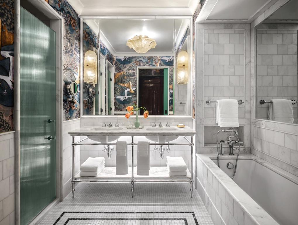 Mansion Suite - Image 3