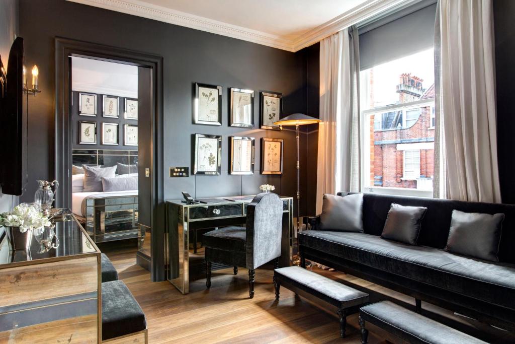 Executive Suite - Image 13