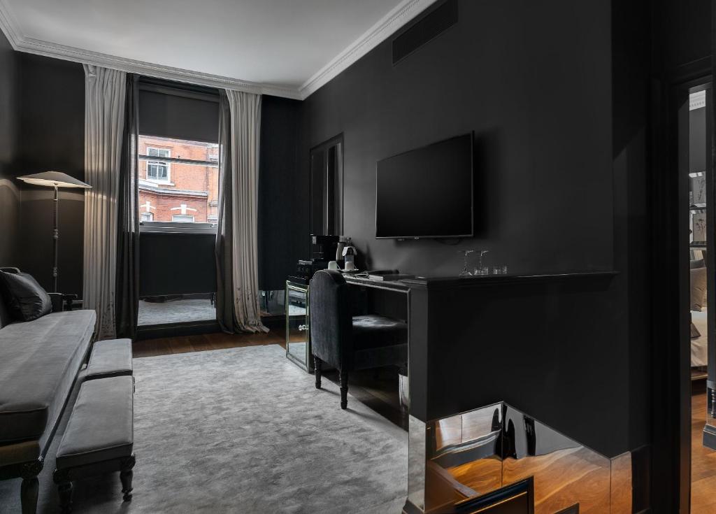 Executive Suite - Image 14