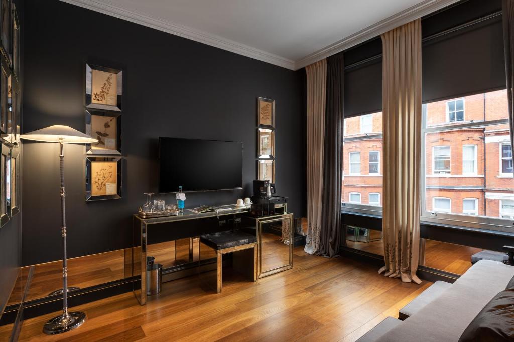 Executive Suite - Image 10