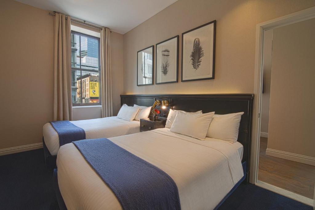 Tribeca Suite 2 Full Beds & Sofa Bed - Image 3
