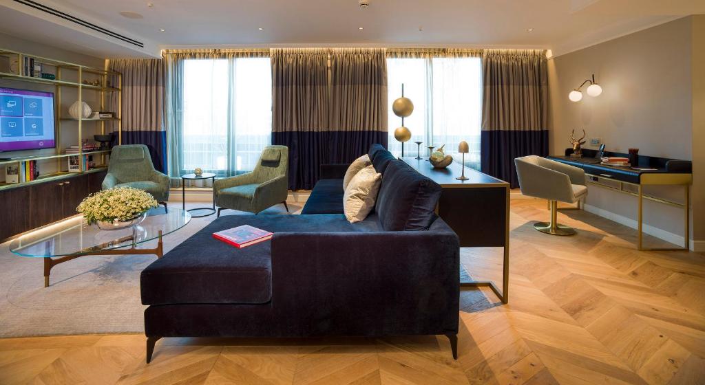 The Astor Three-Bedroom Suite - Image 3