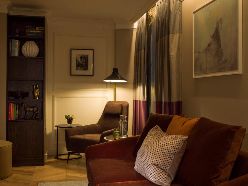 The Horsbrugh Two-Bedroom Suite - Image 5