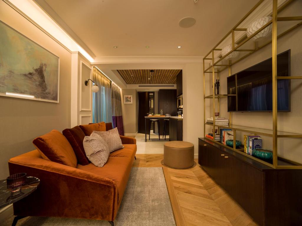 The Horsbrugh Two-Bedroom Suite - Image 1