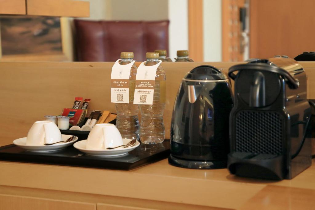 Deluxe Twin Room - Image 4