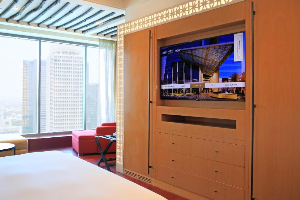 Premium Twin Room - Image 3