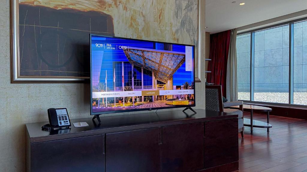 Presidential Two-Bedroom Suite - Image 4