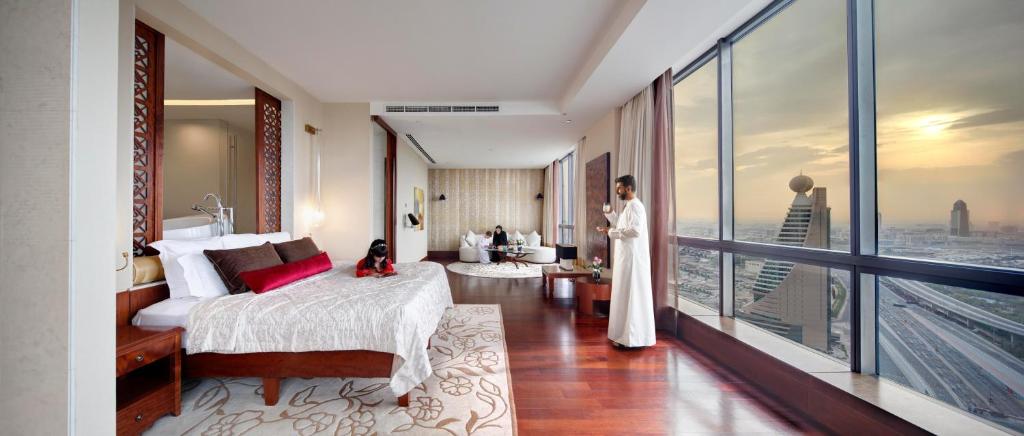 Royal Penthouse Suite - Image 1