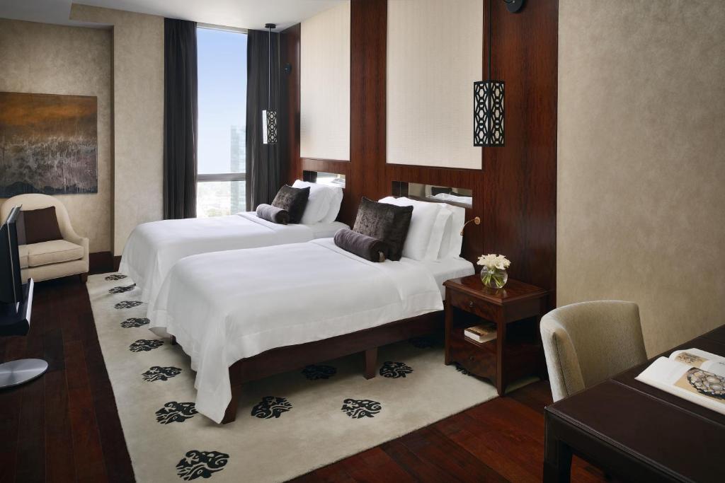 Royal Penthouse Suite - Image 6