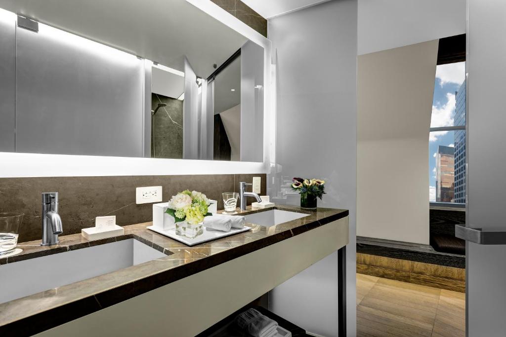 Executive Suite - Image 3