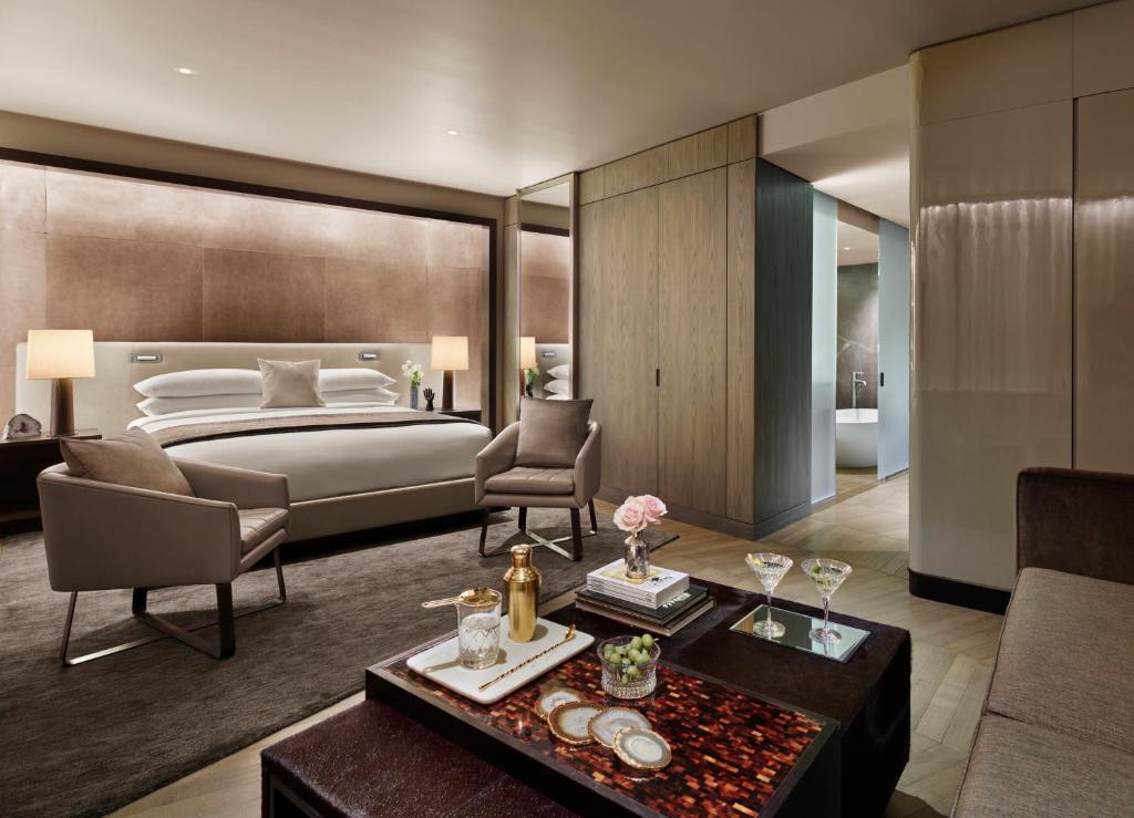 Executive Suite - Image 1